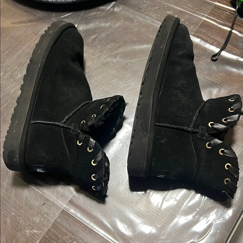 UGG AIDAH MINI  BLACK. Sz 7